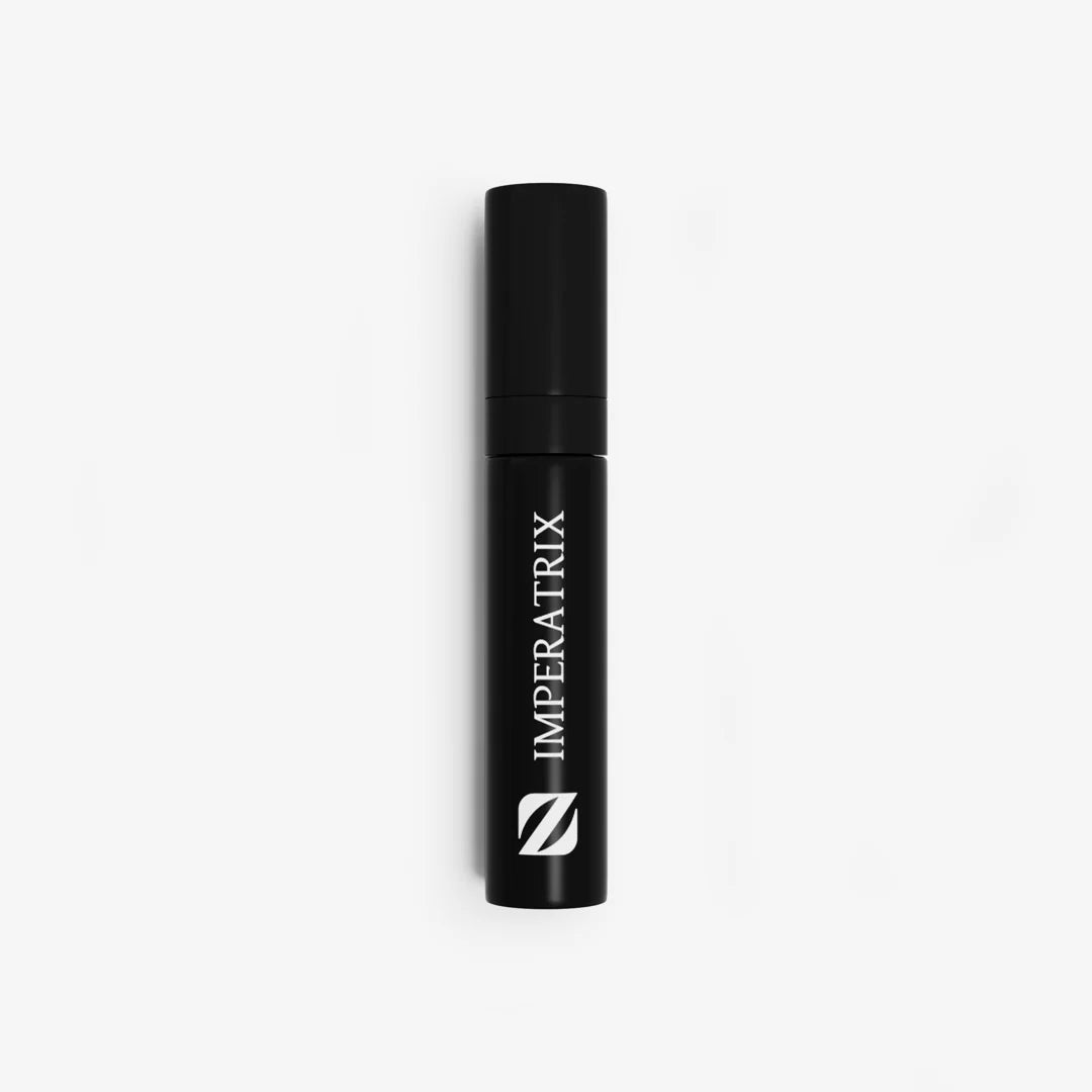 Vaporisateur de voyage noir Olfazeta by Chogan Imperatrix 10 Years Edition, nom et logo Z blancs sur fond gris clair